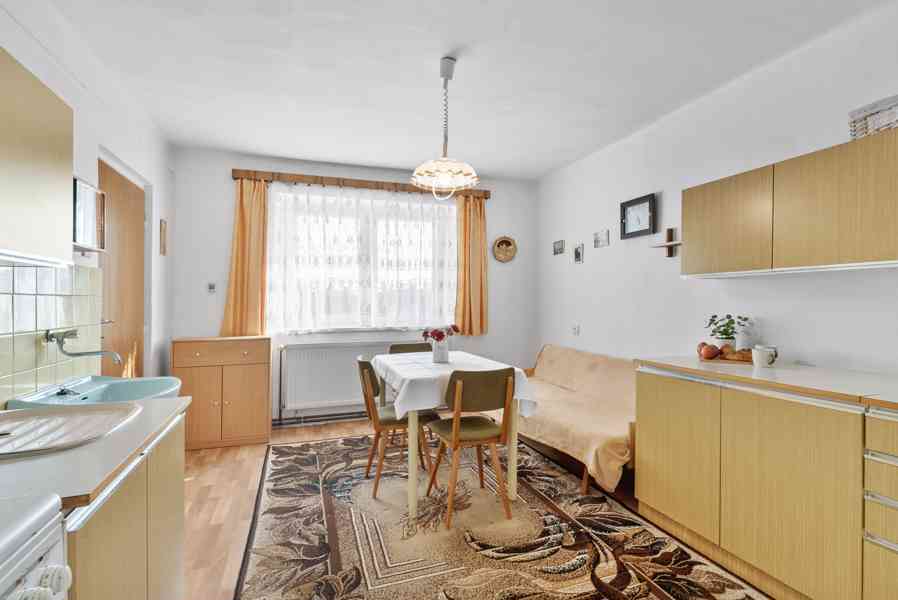 Prodej rodinného domu 4+1 s garáží a zahrádkou, Kosmonosy - foto 5