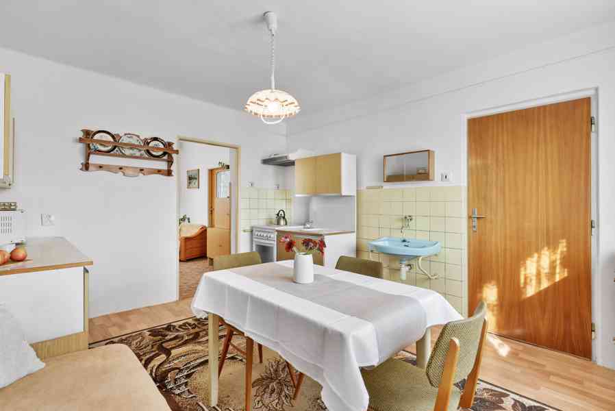 Prodej rodinného domu 4+1 s garáží a zahrádkou, Kosmonosy - foto 6