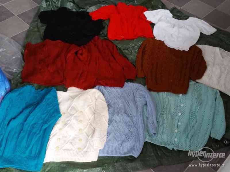 Ručně pletené svetry vel.cca l, xl, xxl + pletené sukně - foto 1