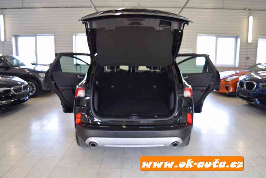 Ford Kuga 2.5 HYBRID AWD TITANIUM 2022-DPH - foto 10
