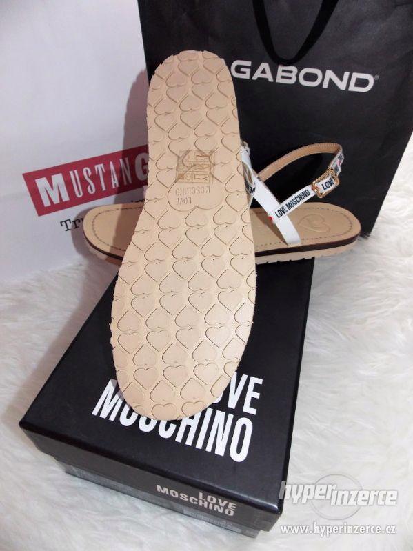 Nové sandálky MOSCHINO (Love Moschino) - foto 3