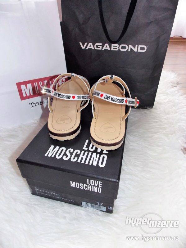 Nové sandálky MOSCHINO (Love Moschino) - foto 5