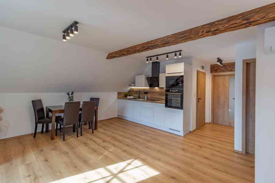 Prodej nového klimatizovaného apartmánu 2+kk na Šumavě - foto 10