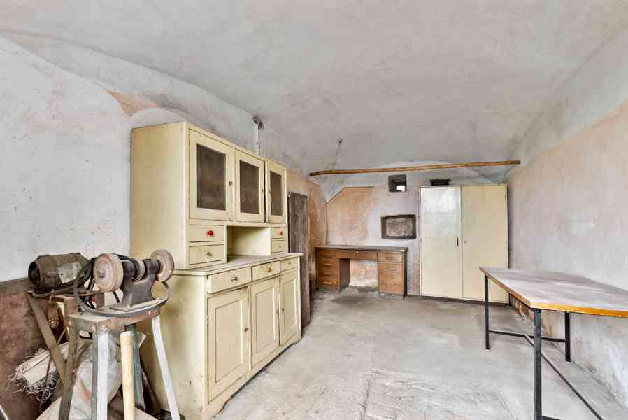 Prodej domu/chalupy 2+1 s hospodářskými budovami, Chvaletice - foto 27