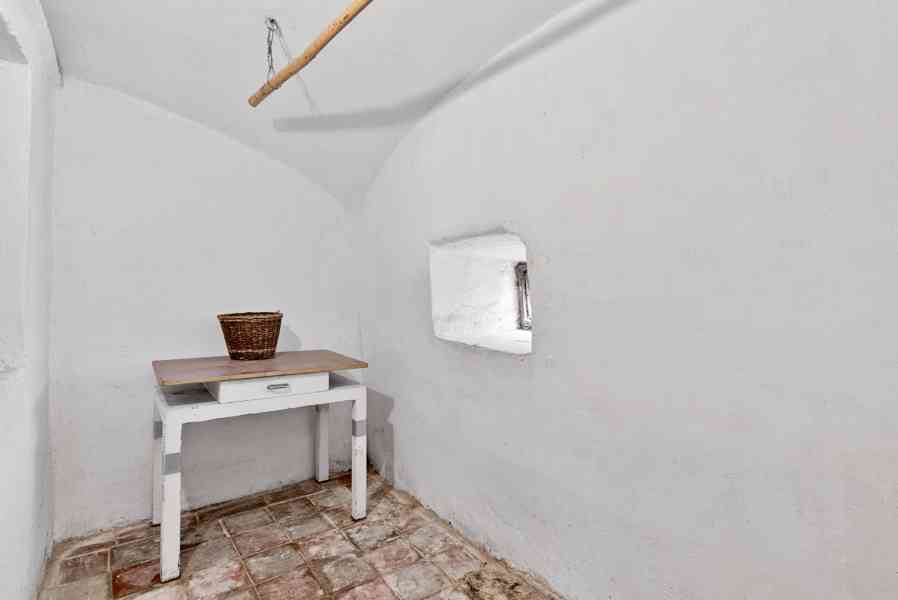 Prodej domu/chalupy 2+1 s hospodářskými budovami, Chvaletice - foto 23