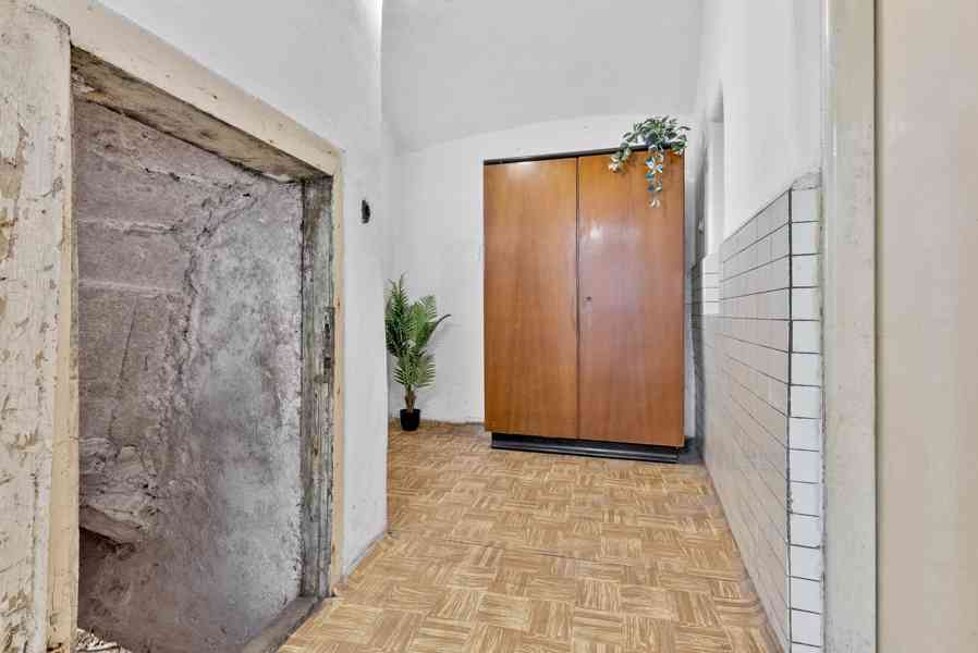 Prodej domu/chalupy 2+1 s hospodářskými budovami, Chvaletice - foto 22