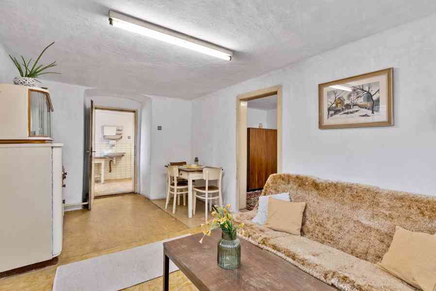 Prodej domu/chalupy 2+1 s hospodářskými budovami, Chvaletice - foto 16