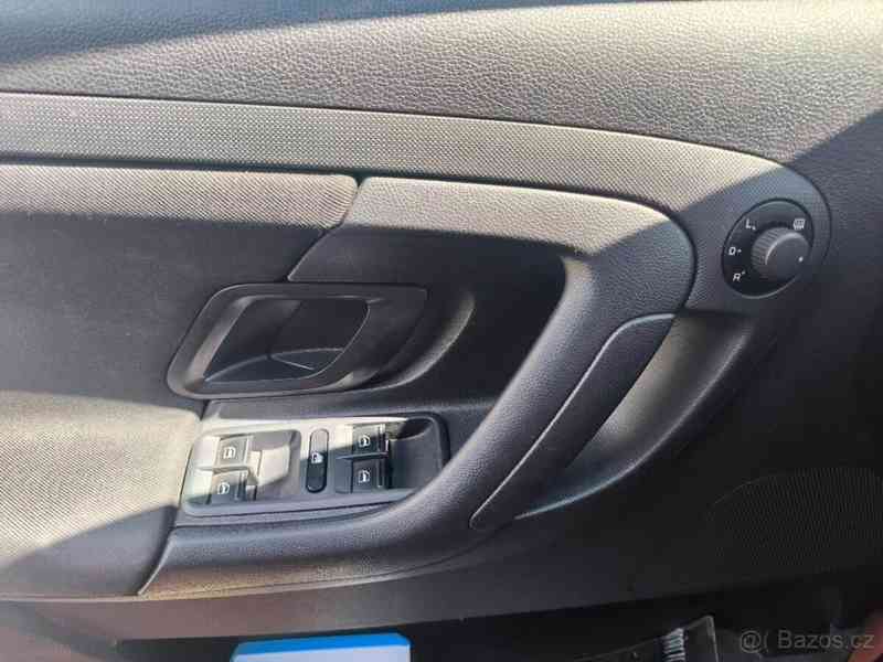 Škoda Fabia 1,4   II RS TSI DSG - foto 19