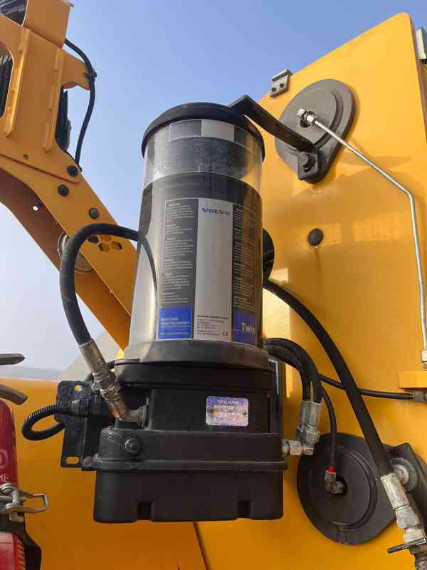 Kolový nakladač Volvo L180H (Možnost leasingu) - foto 17