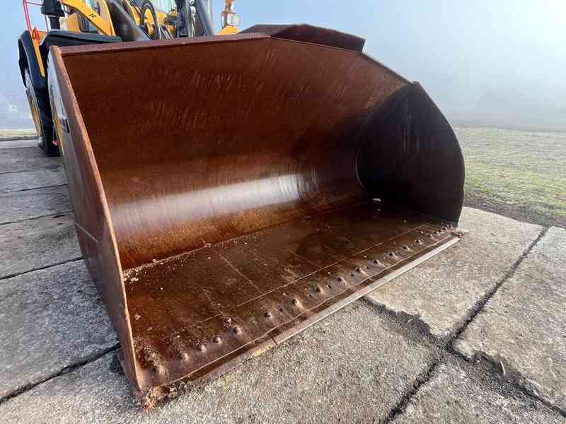 Kolový nakladač Volvo L180H (Možnost leasingu) - foto 8