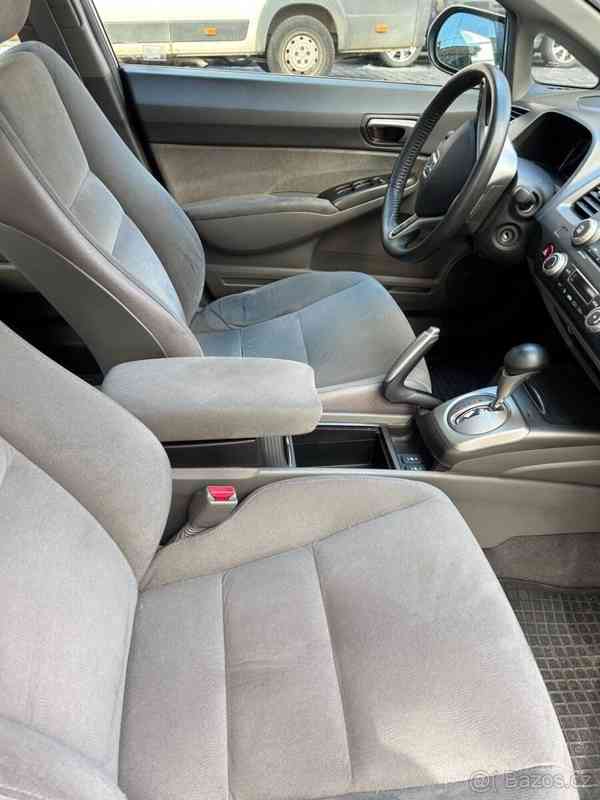 Honda Civic 1,3 - foto 6