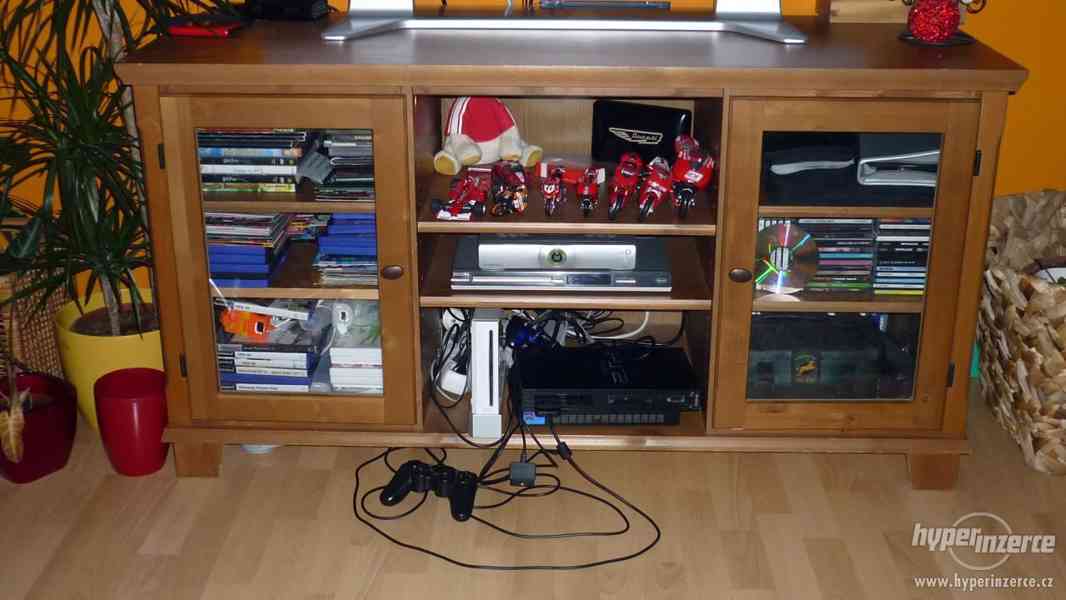 TV stolek Hemnes Ikea - foto 1