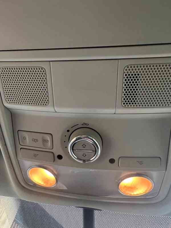 Volkswagen Tiguan 2,0   4motion - foto 11