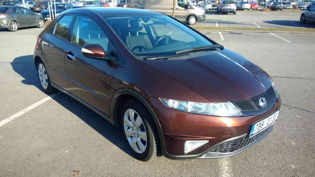 Honda Civic 8G 1,4 i-VTEC, Brno - foto 3