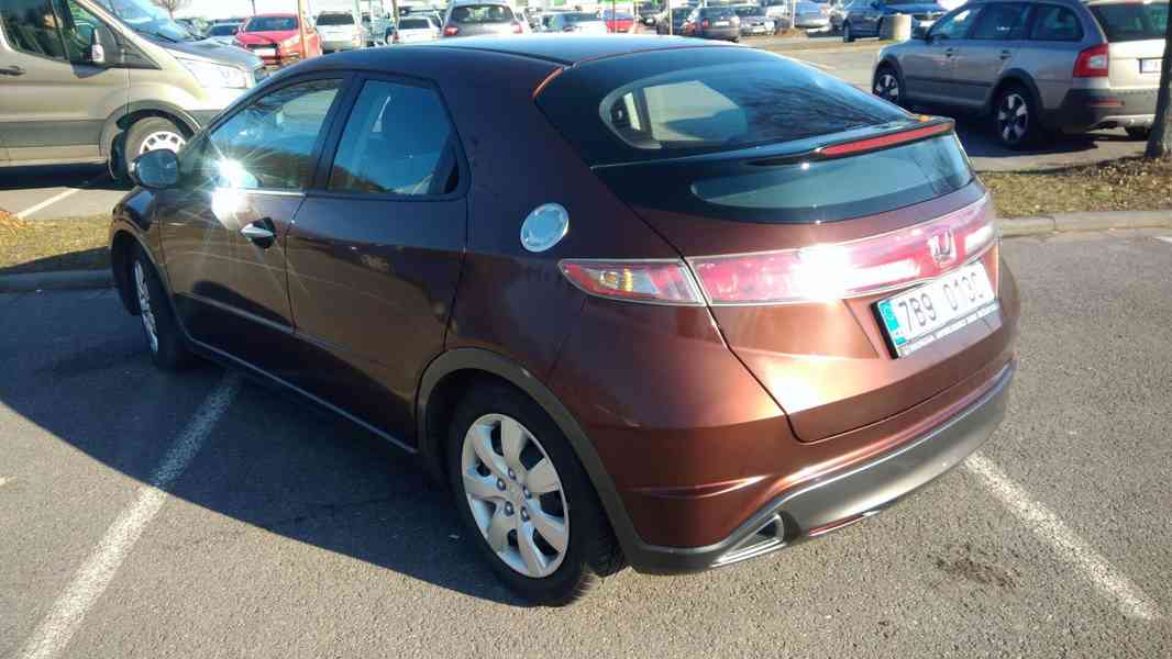 Honda Civic 8G 1,4 i-VTEC, Brno - foto 2