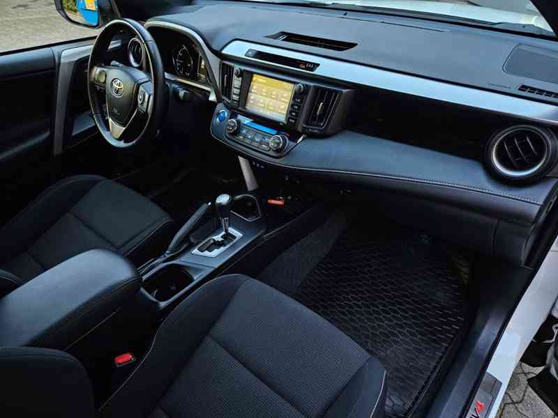 Toyota RAV 4 2.5 4x4 Hybrid 114/145kw  - foto 26