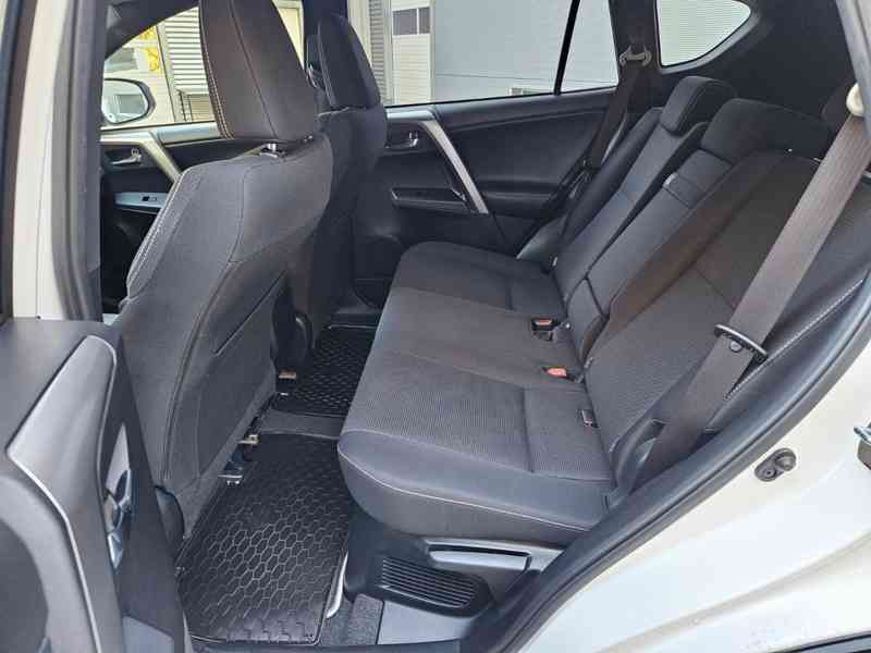 Toyota RAV 4 2.5 4x4 Hybrid 114/145kw  - foto 5