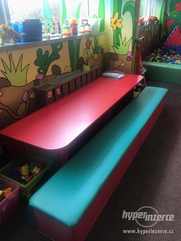 Nábytek do dětského koutku či herny za odvoz - foto 3