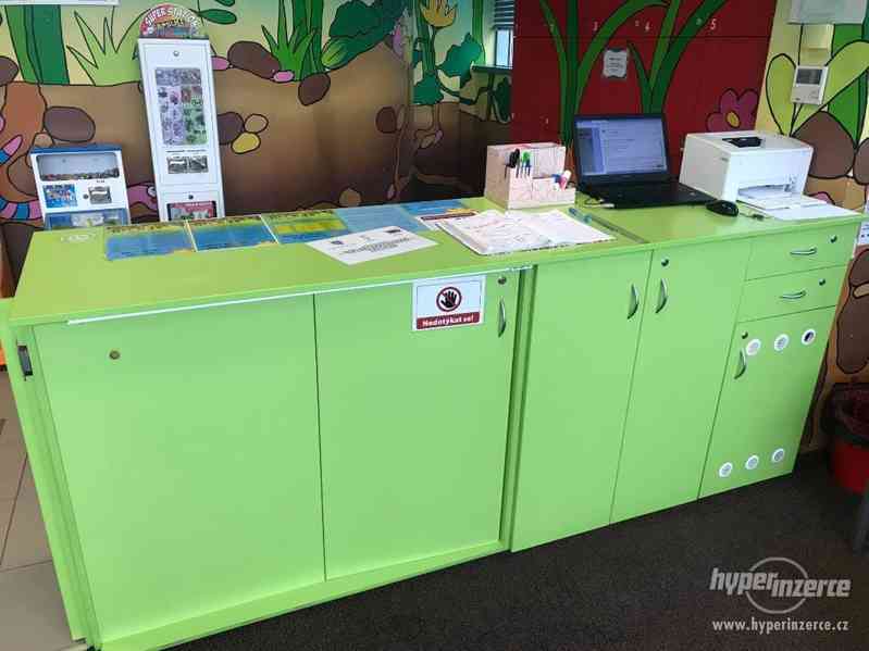 Nábytek do dětského koutku či herny za odvoz - foto 4