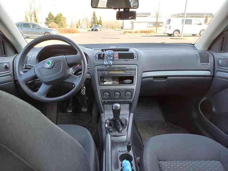Škoda Octavia, 2011, 1,6 benzín - foto 5