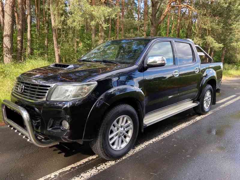 Toyota Hilux 2,5 D4D Life 4x4 106kw - foto 2