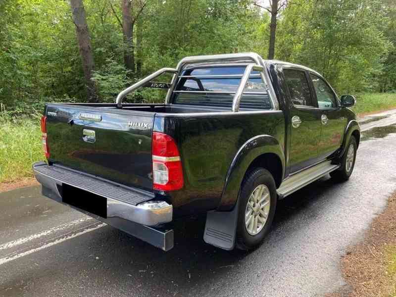 Toyota Hilux 2,5 D4D Life 4x4 106kw - foto 4
