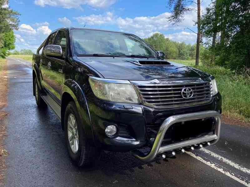 Toyota Hilux 2,5 D4D Life 4x4 106kw - foto 1