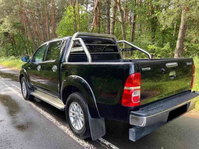 Toyota Hilux 2,5 D4D Life 4x4 106kw - foto 10