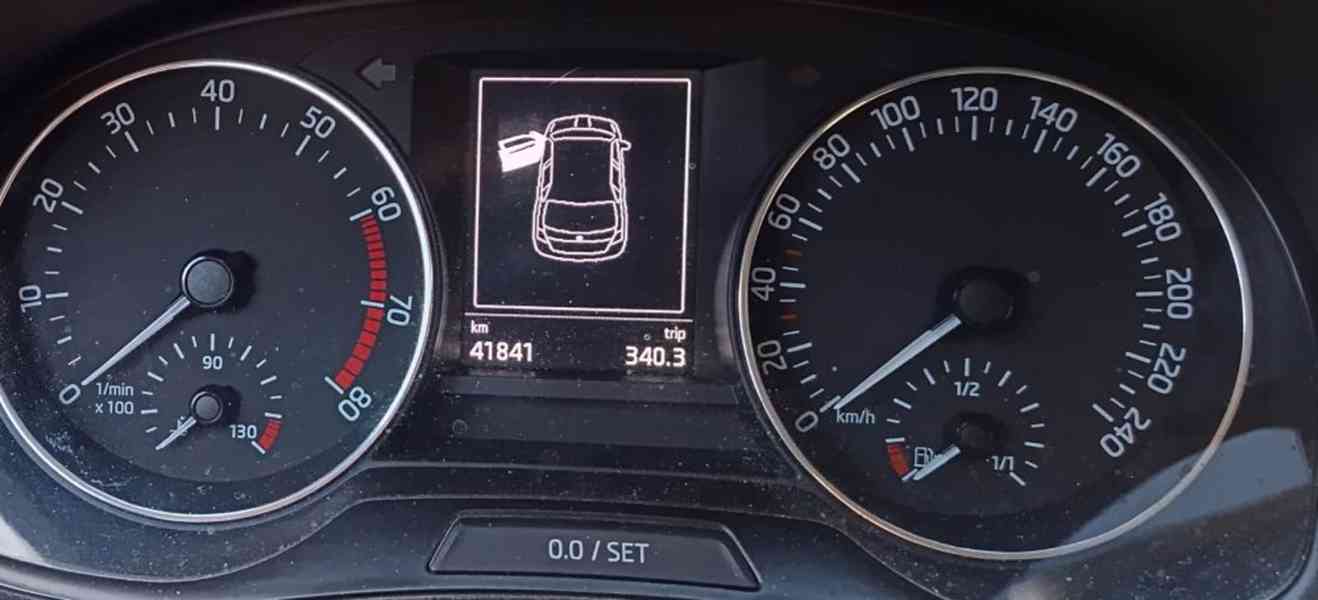 Škoda Fabia 1.0 MPI 44 kW, 2015, 42 tis. km, ČR, 1. majitel - foto 16