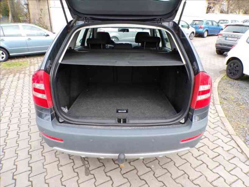 Škoda Octavia 2,0 TDI 4x4,TAŽNÉ ZAŘ. - foto 8