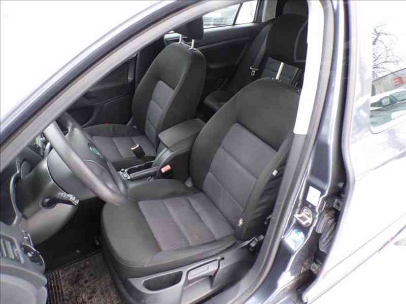 Škoda Octavia 2,0 TDI 4x4,TAŽNÉ ZAŘ. - foto 7