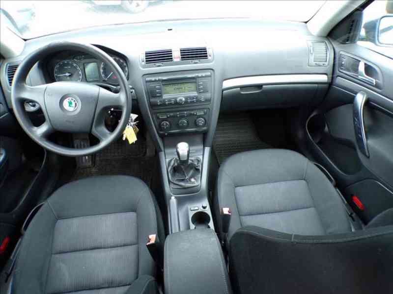 Škoda Octavia 2,0 TDI 4x4,TAŽNÉ ZAŘ. - foto 5