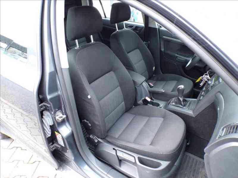 Škoda Octavia 2,0 TDI 4x4,TAŽNÉ ZAŘ. - foto 11