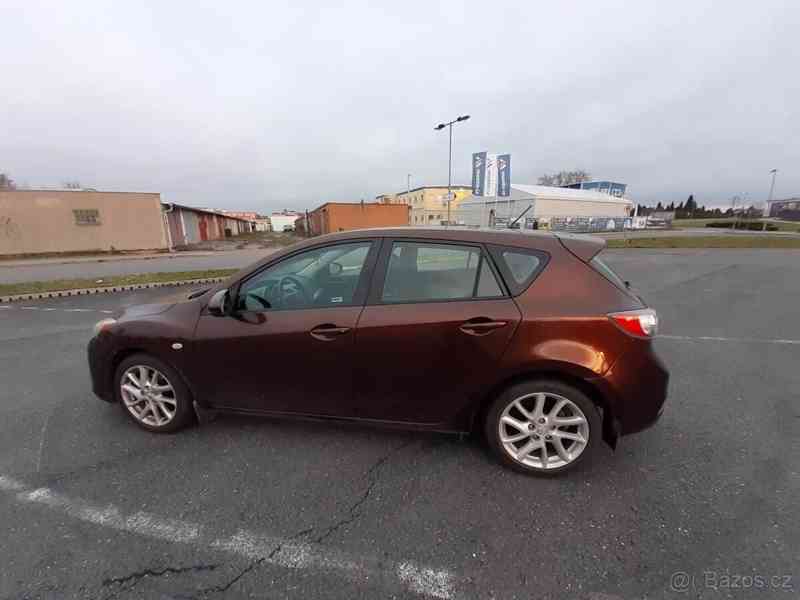 Mazda 3 1,6   benzin - foto 2