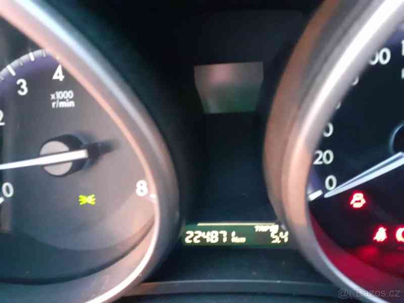 Mazda 3 1,6   benzin - foto 15