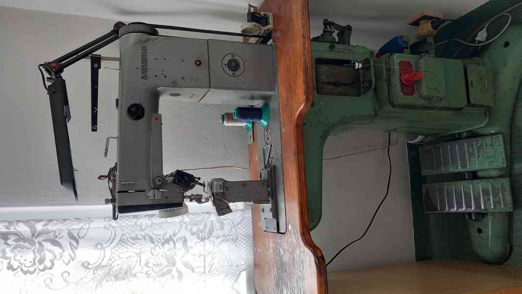 Průmyslový šicí stroj Minerva s kruhovým podáváním - foto 2