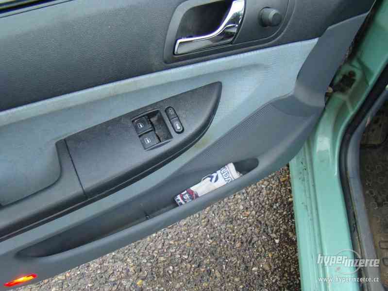Škoda Fabia 1.4i r.v.2001 (1.Maj.serv.knÍž.ČR) - foto 6
