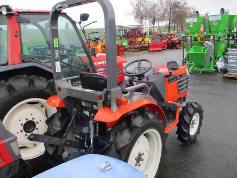Malotraktor Kubota B92 luxusní původní stav - foto 2