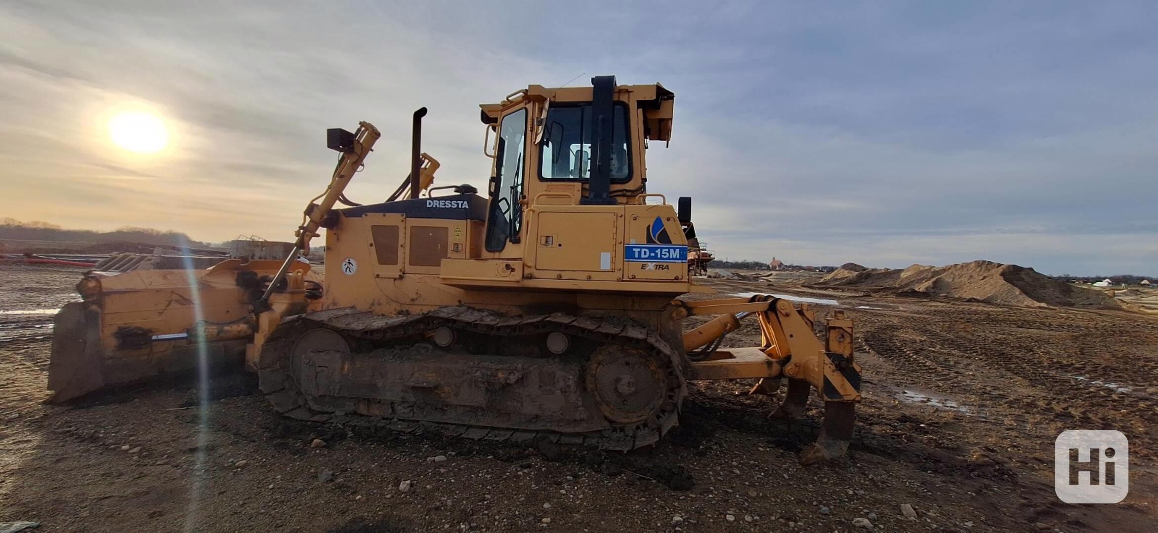 Dressta TD14 M, 16tunový buldozer - foto 1