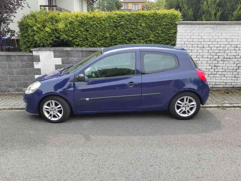 Renault Clio III, 1.2, 48kw, 2006 - manuál - benzín - foto 2