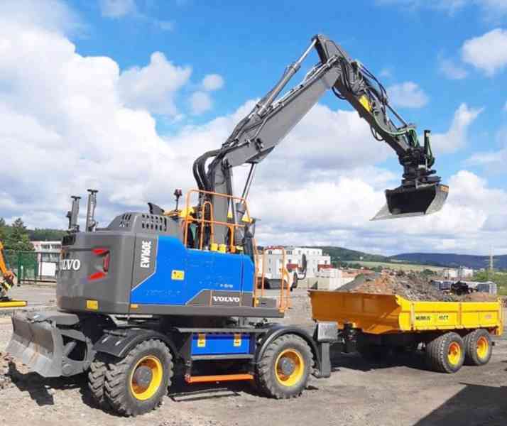 komplet! 20t bagr Volvo EW160 tilt+2D nivelace /přívěs - foto 1