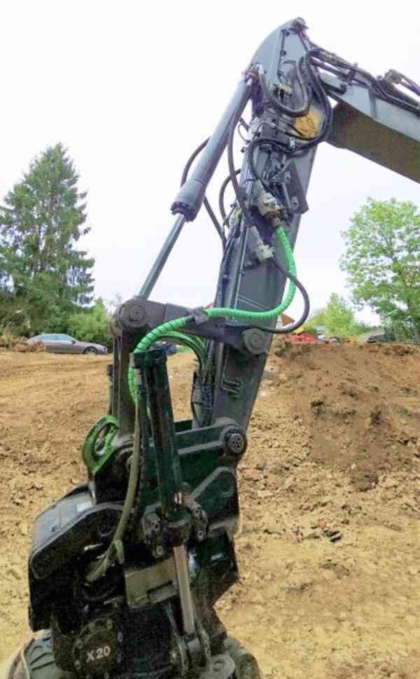 komplet! 20t bagr Volvo EW160 tilt+2D nivelace /přívěs - foto 15