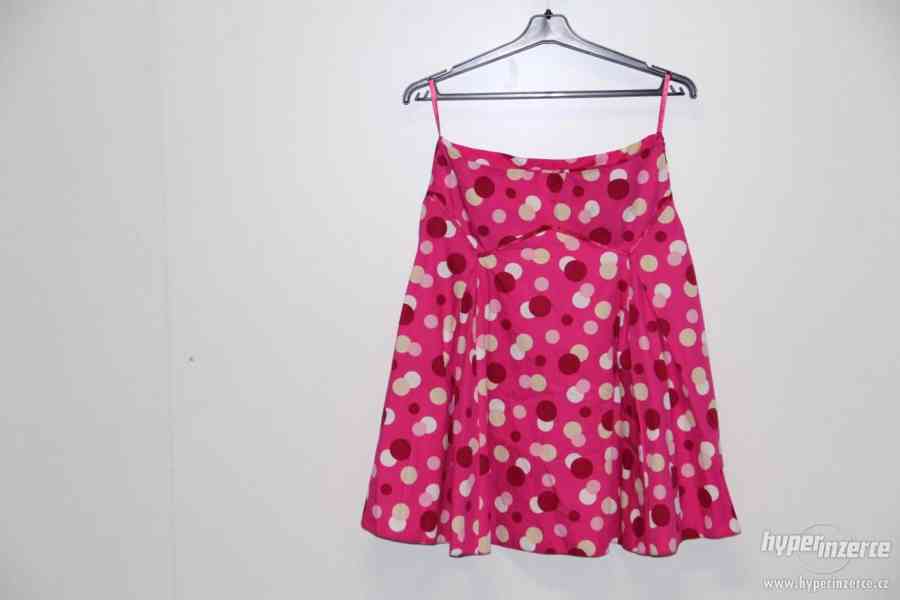 Růžová puntíkovaná sukně - foto 2
