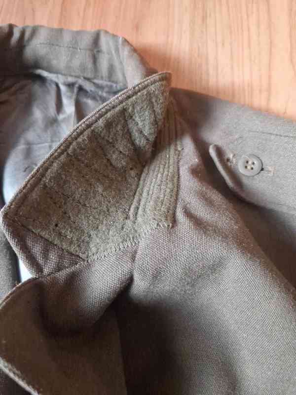 Staré sako a čepice SNB ,tříknoflíkové provedení - foto 5