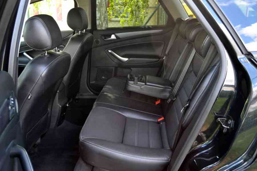 Ford Mondeo 2.0TDCI 103kW Champions Edition kombi - foto 9