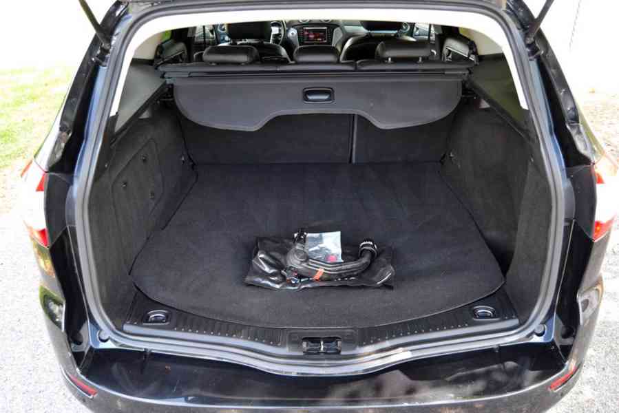 Ford Mondeo 2.0TDCI 103kW Champions Edition kombi - foto 10