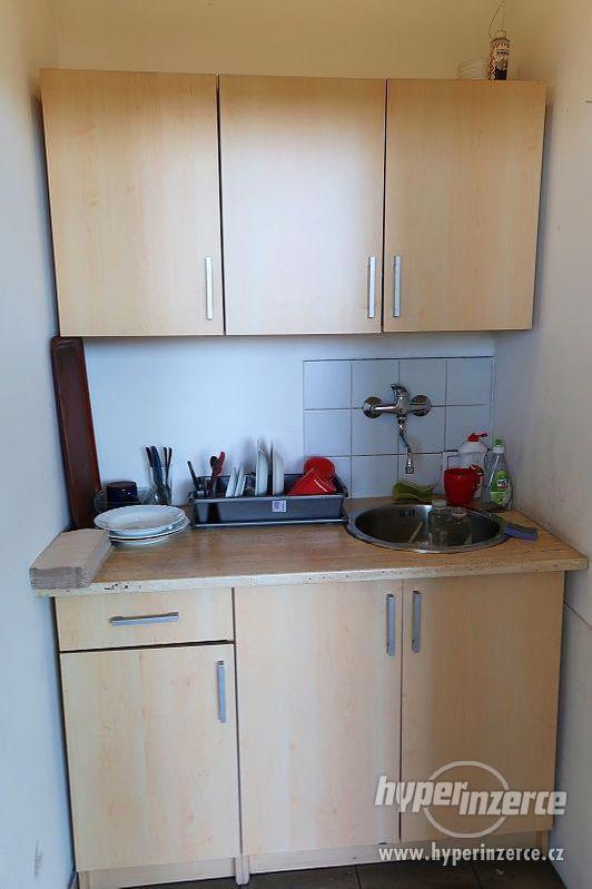 Výrobně-skladová hala  2150 m2, kanceláře, zázemí - Praha 10 Hostivař - foto 3