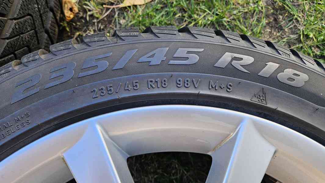 Škoda Superb elektrony alu kola 18" pneumatiky 235/45R18 - foto 9