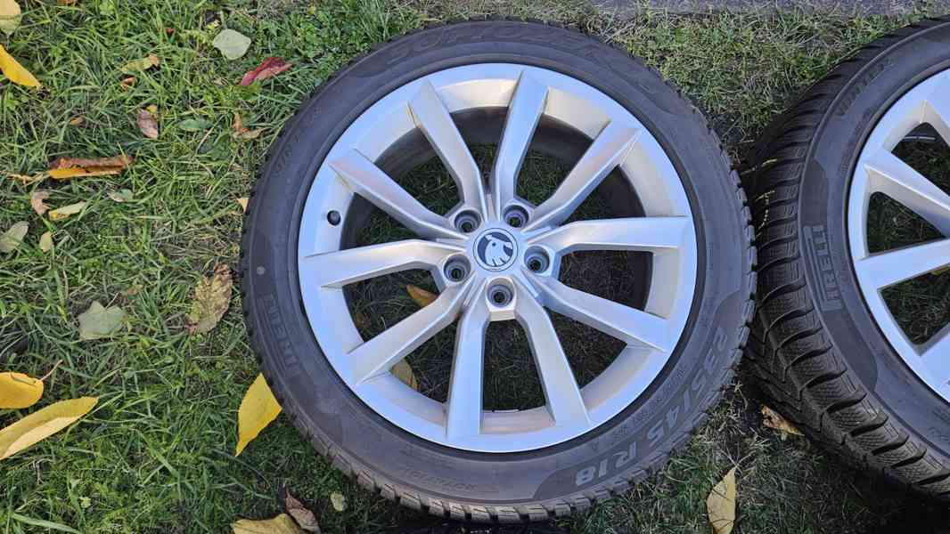 Škoda Superb elektrony alu kola 18" pneumatiky 235/45R18 - foto 4