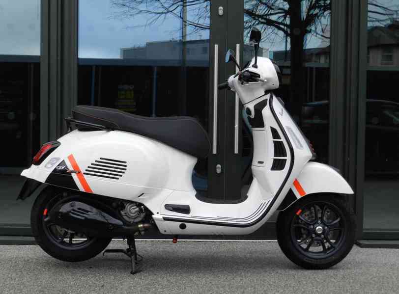 Vespa GTS 300 Super Sport, rok výroby 2024 - foto 5